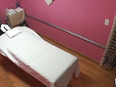 Agile and skillful honey turns massage into stunning fuck